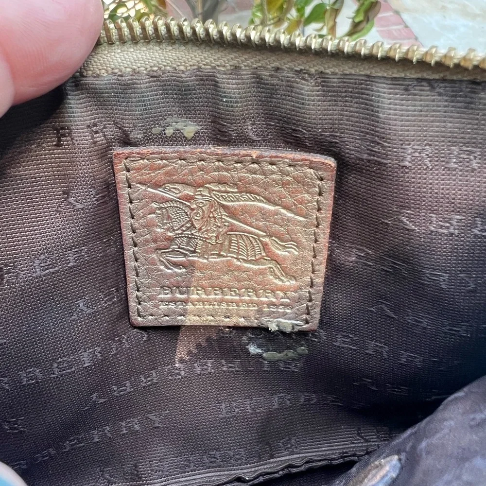 Vintage Burberry Gold and Cream Quilted Wristlet Clutch